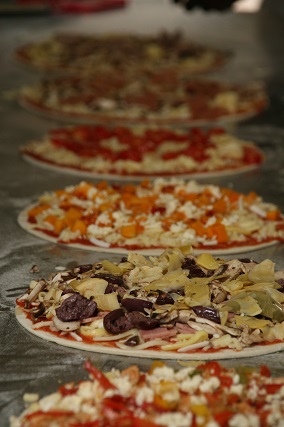 Making_pizzas_resized